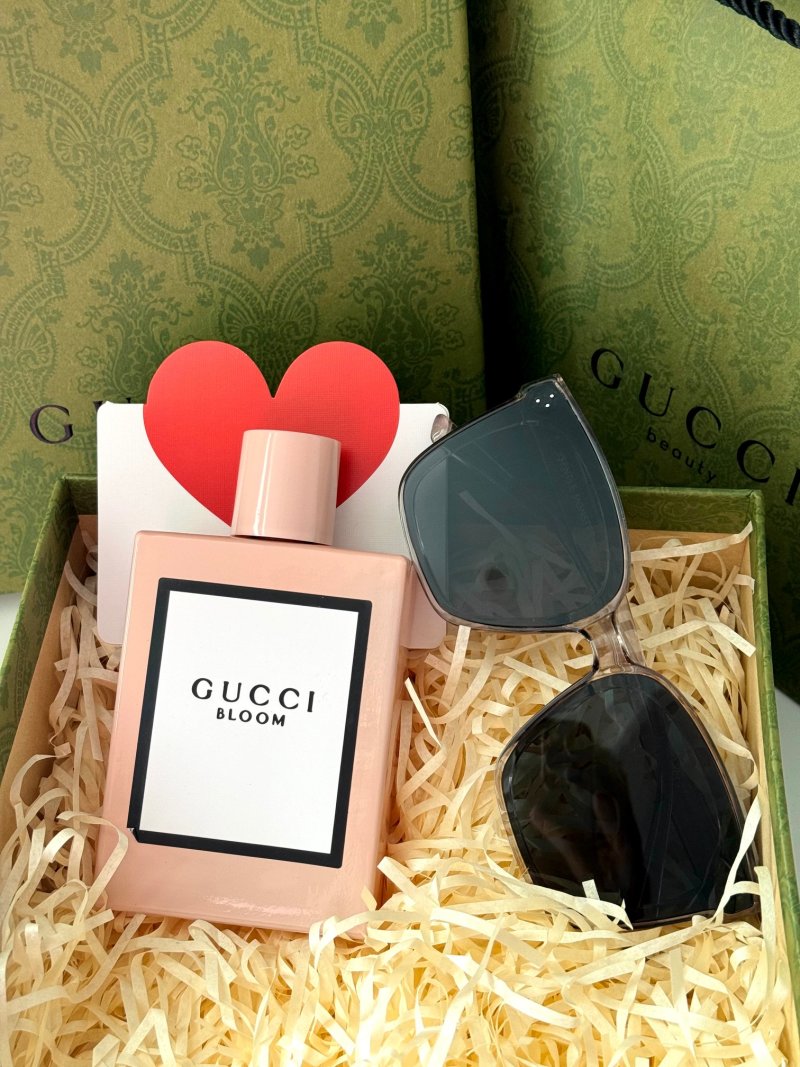 YSL Free Water & Rouge Volupté Lipstick Heart-Shaped Gift Set view