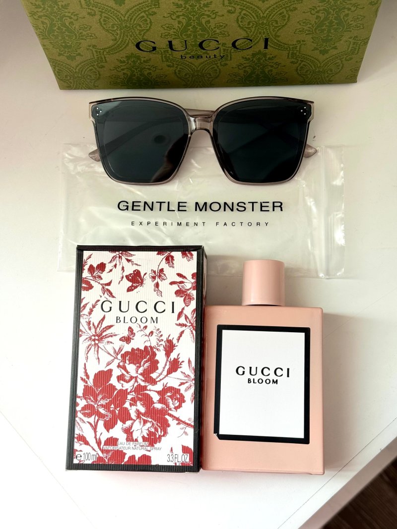 YSL Free Water & Rouge Volupté Lipstick Heart-Shaped Gift Set view