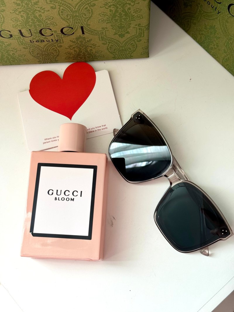YSL Free Water & Rouge Volupté Lipstick Heart-Shaped Gift Set view