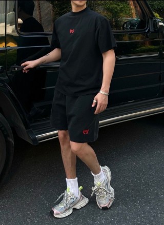Black T-Shirt & Shorts Set with Red Rose Embroidery view 7