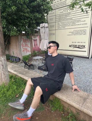 Black T-Shirt & Shorts Set with Red Rose Embroidery view 8