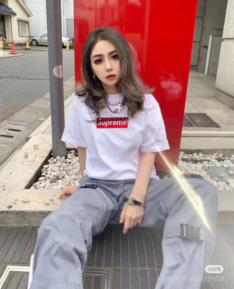 Supreme Box Logo White T-Shirt Women view