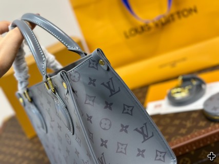 Louis Vuitton On The Go Medium Monogram Empreinte Grey Handbag view 3