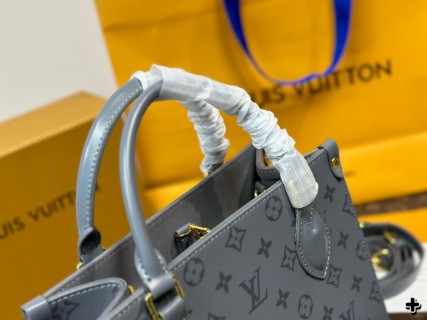 Louis Vuitton On The Go Medium Monogram Empreinte Grey Handbag view 4