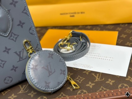 Louis Vuitton On The Go Medium Monogram Empreinte Grey Handbag view 7