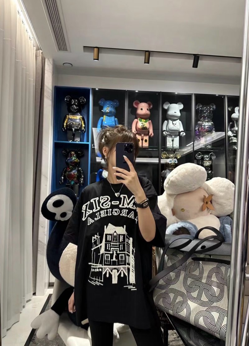 Missy Graphic Black Short-Sleeve T-Shirt view