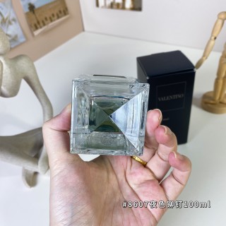 Valentino Rockstud Noir 100ml Eau de Parfum view 3