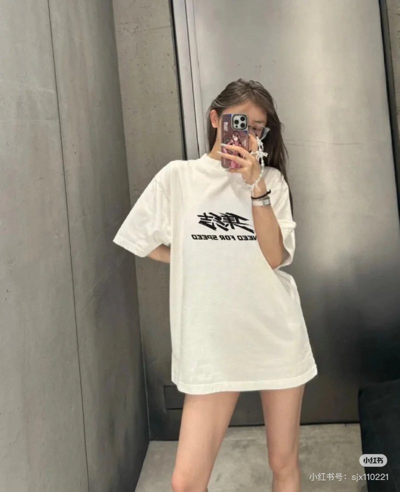 White Oversized Graphic T-Shirt Dress