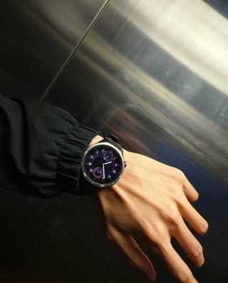 Huawei GT5 Pro Black Smart Watch view 10