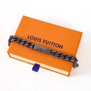 Louis Vuitton Monogram Chain Links Bracelet Silver view 3