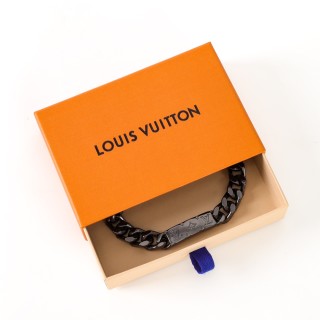 Louis Vuitton Monogram Chain Links Bracelet Silver view 9