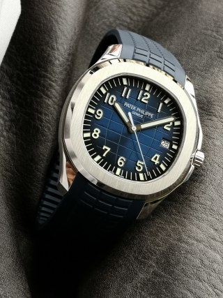 Patek Philippe Aquanaut 5168G Blue Dial Steel Watch view 3