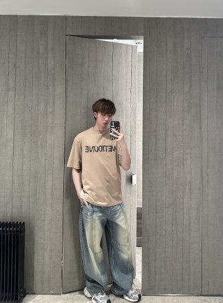 We11done Logo T-Shirt Beige view 9