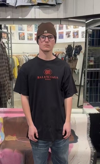 Balenciaga BB Logo Red Embroidered Black T-Shirt view 2