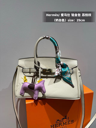 Hermès Platinum Birkin 29cm Cream Leather Crossbody Bag view 7