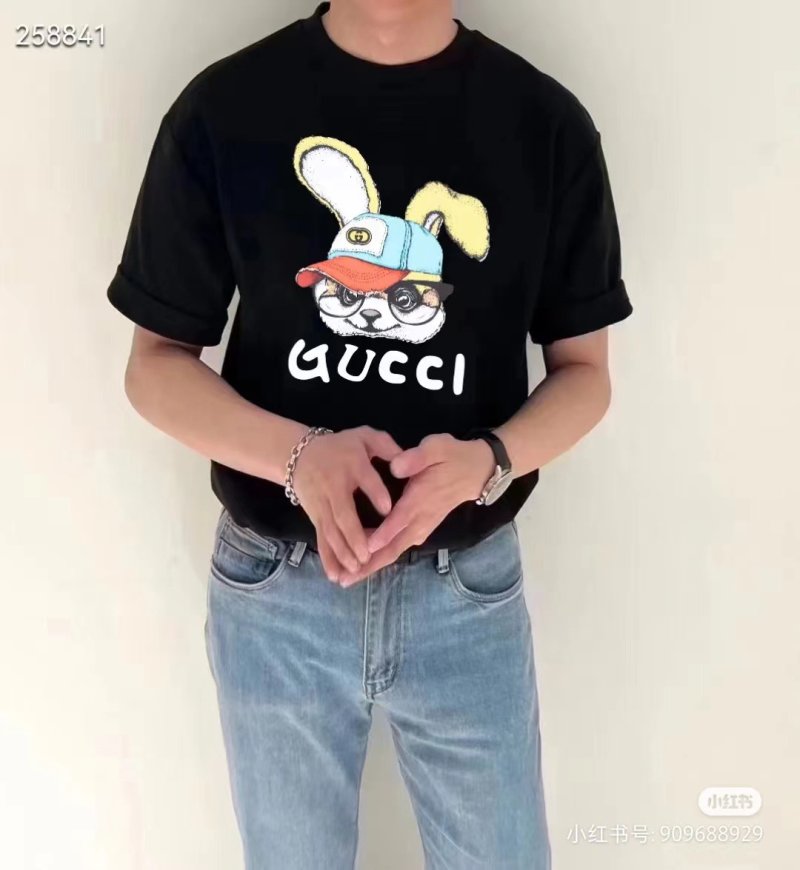 Gucci Rabbit Graphic Black T-Shirt view