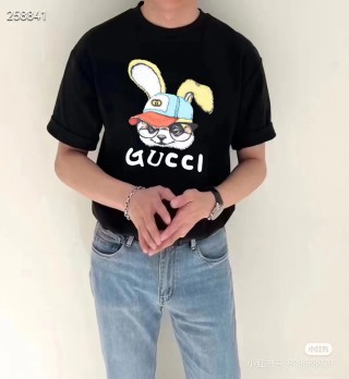 Gucci Rabbit Graphic Black T-Shirt view 2