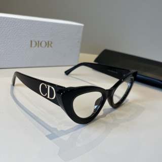 Dior Cat-Eye Sunglasses Black view 1