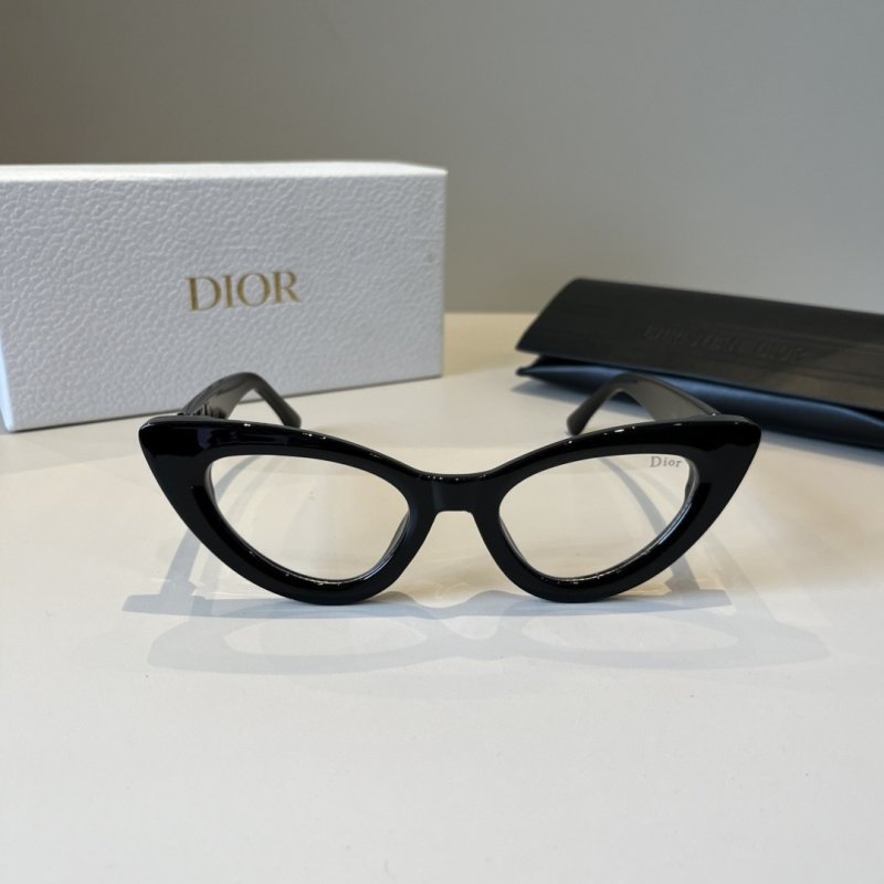 Dior Cat-Eye Sunglasses Black view