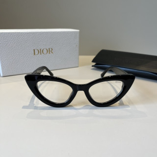Dior Cat-Eye Sunglasses Black view 2