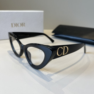 Dior Cat-Eye Sunglasses Black view 3