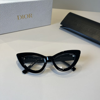 Dior Cat-Eye Sunglasses Black view 9