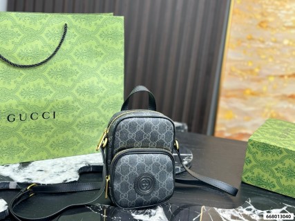 Gucci GG Supreme Black Phone Crossbody Bag view 1