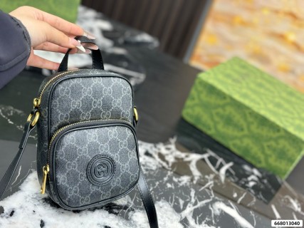 Gucci GG Supreme Black Phone Crossbody Bag view 8