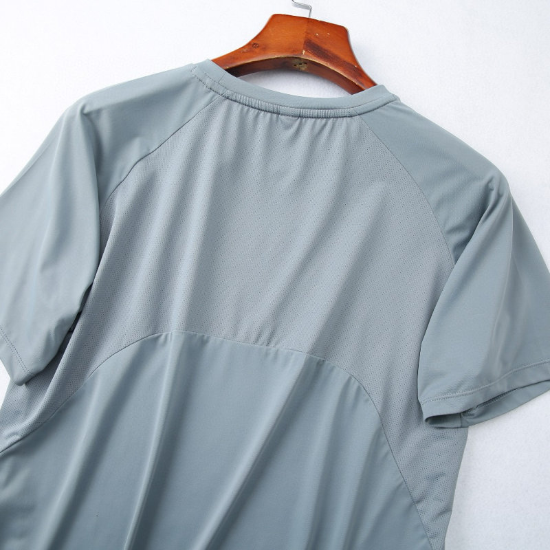 Descente 3D Embroidered Ice Silk Casual T-Shirt Sage Green view