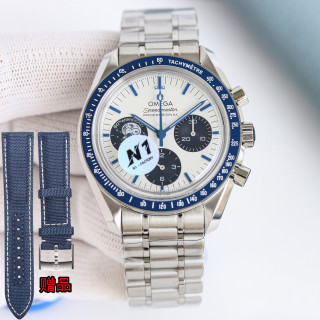 Omega Speedmaster Professional Snoopy 50th Anniversary Chronograph view 4
