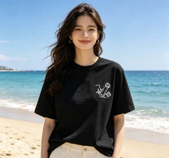 Louis Vuitton LV Monogram Black Short Sleeve T-Shirt view 4