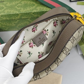 Gucci GG Canvas Camera Bag with Tiger Head Hardware - Ebony & Gold view 9