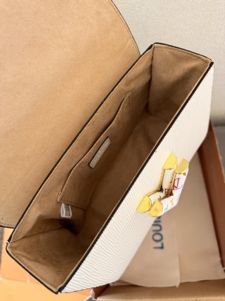 LV Twist Denim Medium Handbag White view 9