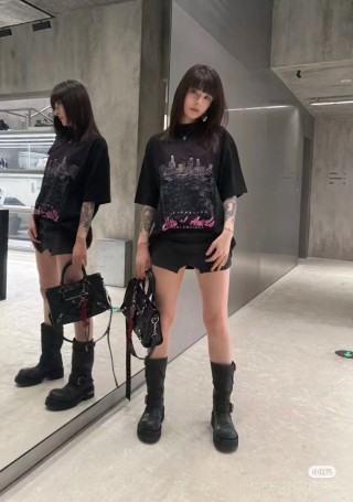 Black Cityscape Graphic Short Sleeve T-Shirt view 4