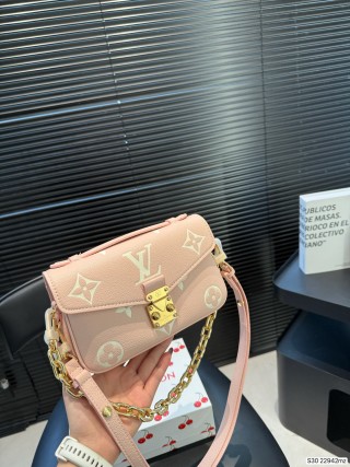 Louis Vuitton Metis Monogram Shoulder Bag Pink view 3