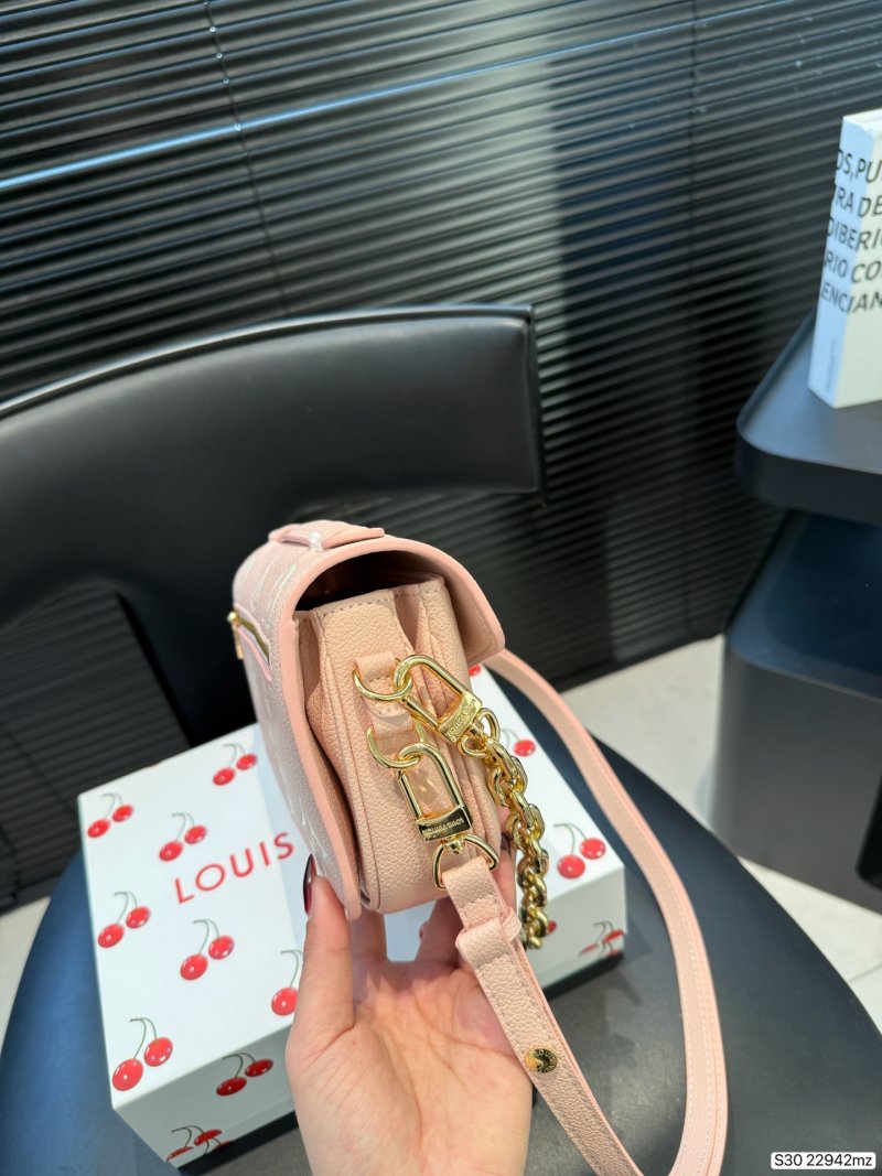 Louis Vuitton Metis Monogram Shoulder Bag Pink view