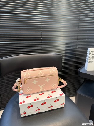 Louis Vuitton Metis Monogram Shoulder Bag Pink view 5