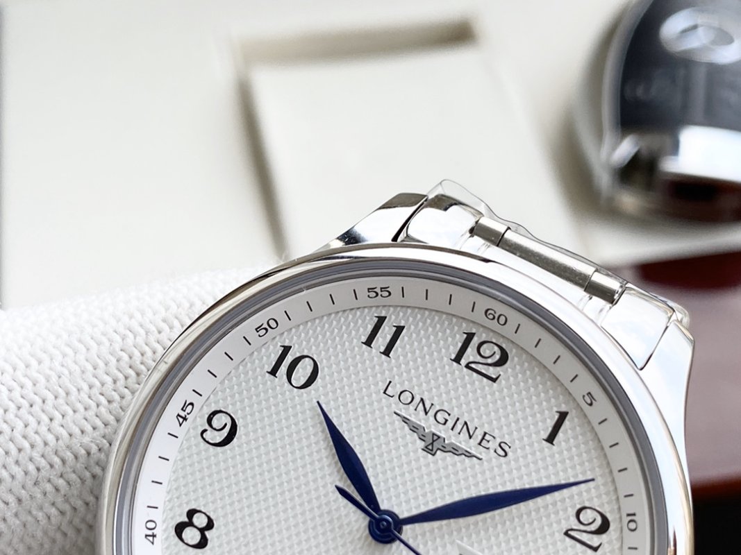 Longines Master Collection Silver Automatic Men's Watch 39mm view