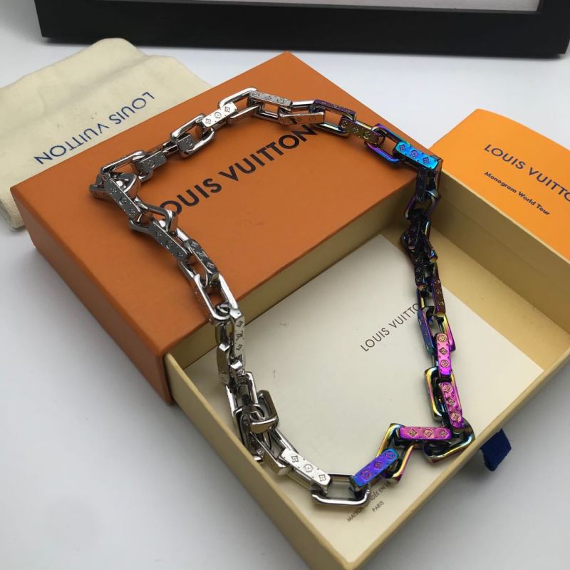 Louis Vuitton Monogram Chain Link Necklace Silver