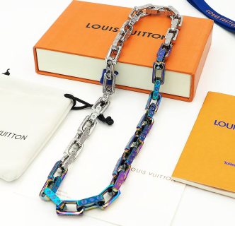 Louis Vuitton Monogram Chain Link Necklace Silver view 4