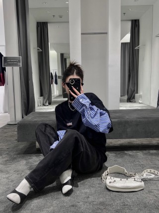 Black Oversized T-Shirt with Blue Striped Puffed Sleeves view 4