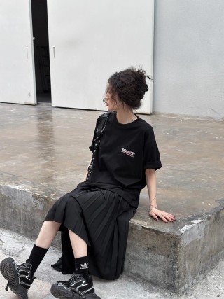 Black Oversized T-Shirt with Blue Striped Puffed Sleeves view 7