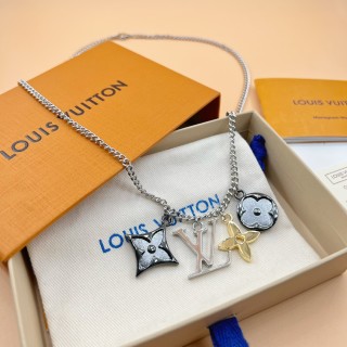 Louis Vuitton Instinct Floral Charm Necklace - Silver view 1