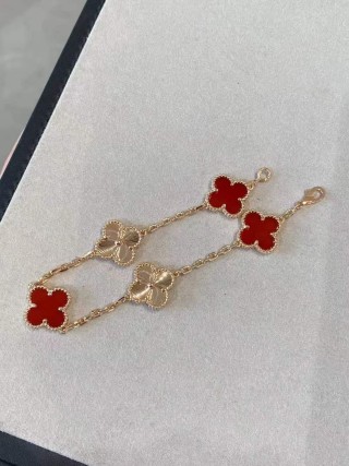 Van Cleef & Arpels Red Carnelian Four-Leaf Clover Necklace view 2