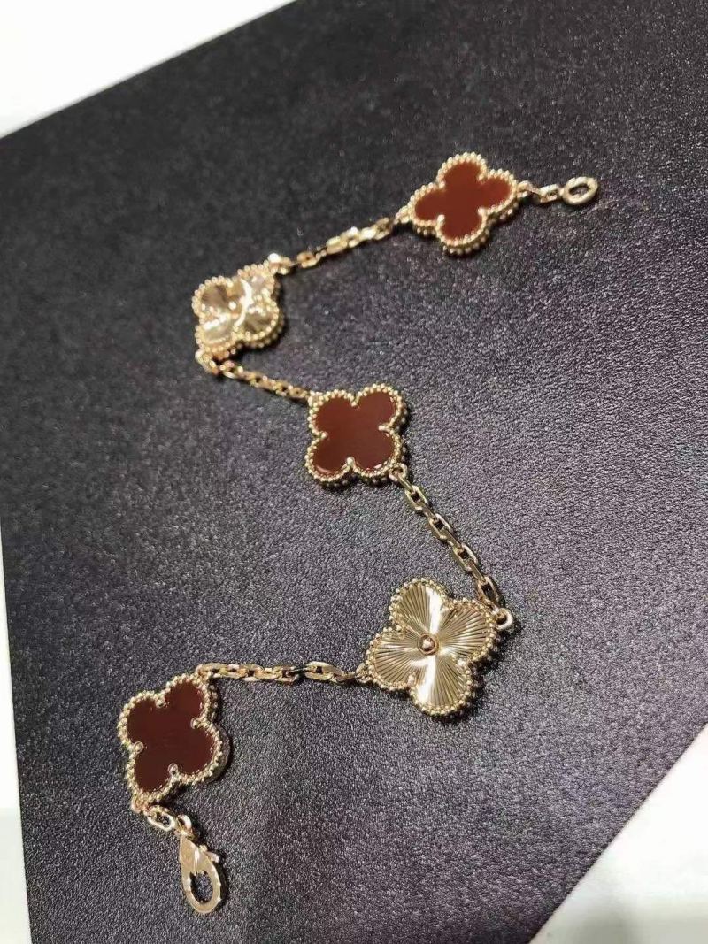 Van Cleef & Arpels Red Carnelian Four-Leaf Clover Necklace view