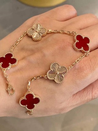 Van Cleef & Arpels Red Carnelian Four-Leaf Clover Necklace view 4