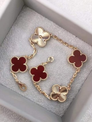 Van Cleef & Arpels Red Carnelian Four-Leaf Clover Necklace view 8