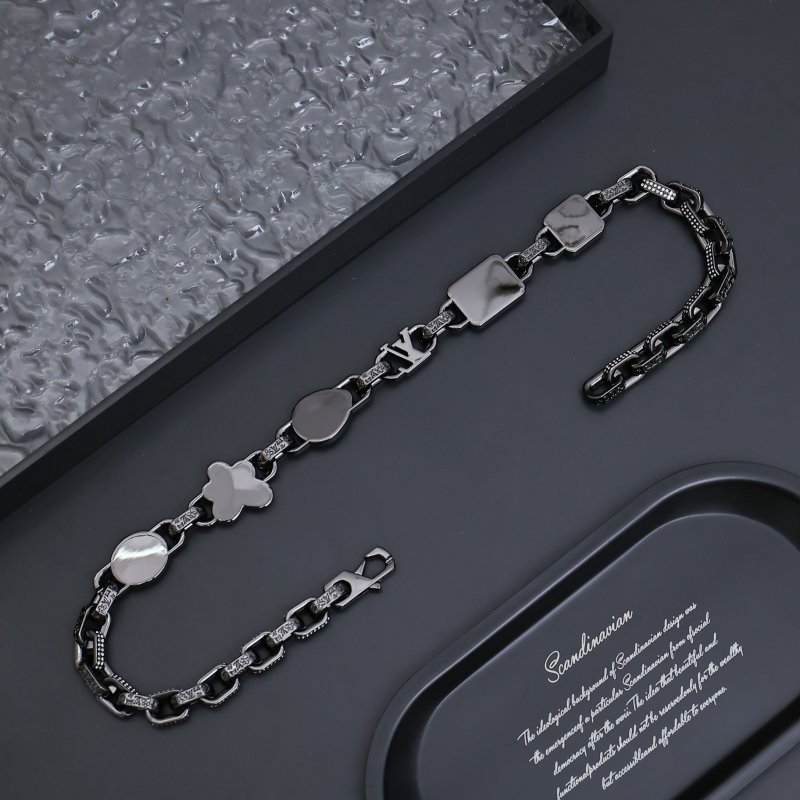 Louis Vuitton Paradise Stone Chain Necklace Silver view