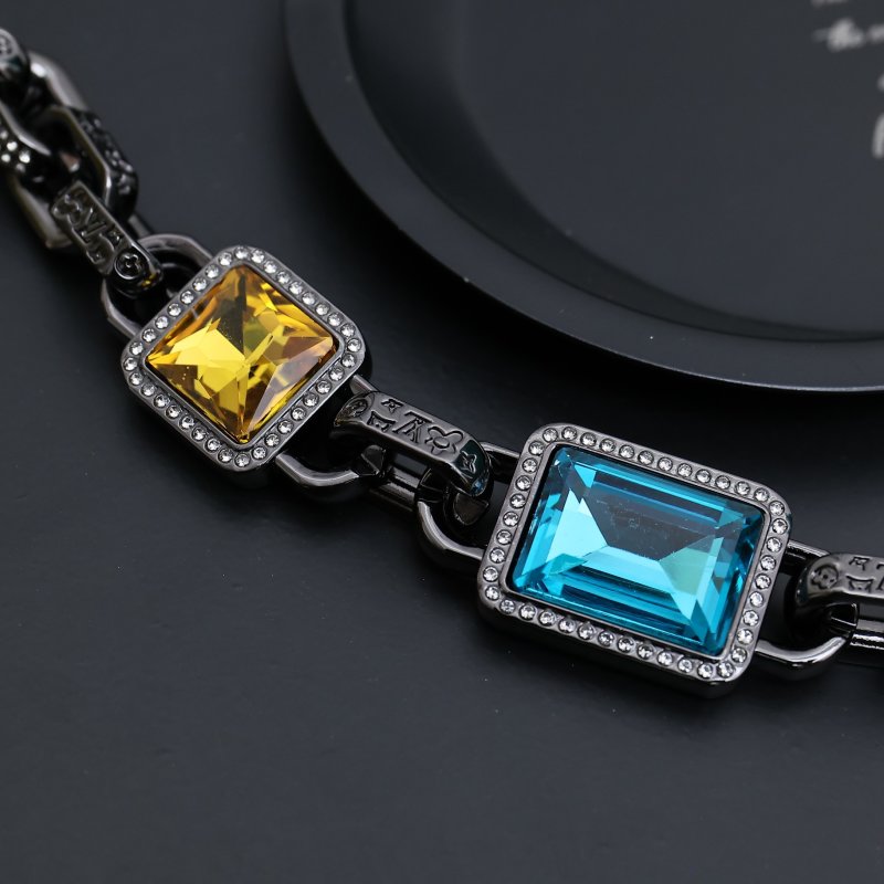 Louis Vuitton Paradise Stone Chain Necklace Silver view