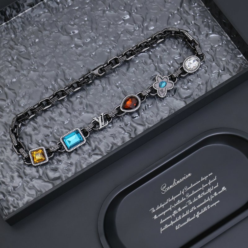 Louis Vuitton Paradise Stone Chain Necklace Silver view